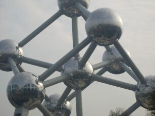 Atomium13